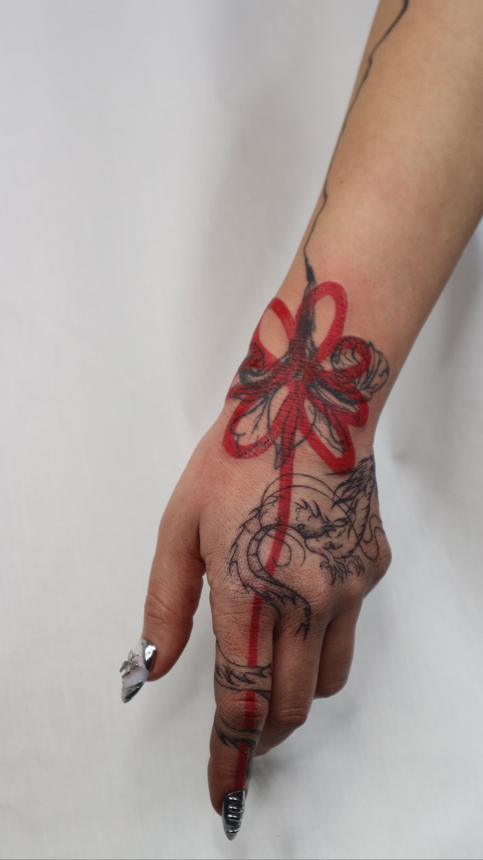 Graphic tattoo style