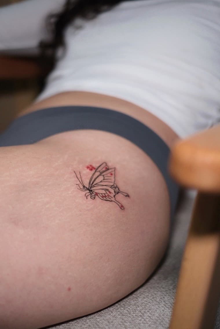 Fine Line Tattoos: Why They Are So Popular
